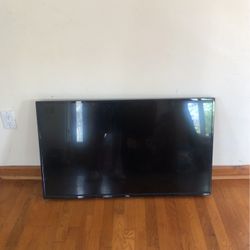 45 IN T.V. Good Condition TCL