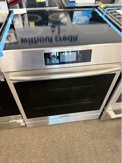 FRIGIDAIRE ELECTRIC STOVE ON SALE