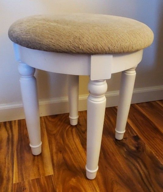 Farmhouse Style Stool