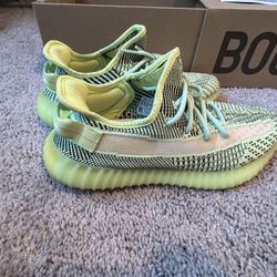  Yeezy boost 350 v2 (I paid $370) I can do $120