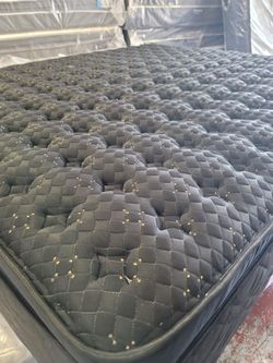 Brand New Beautyrest Black Series 3 Pillow top Mattresses. $2000 Free Delivery 