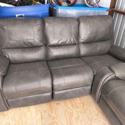 Gently Used Leather Recliners 