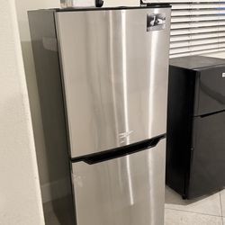 Mini fridge and freezer