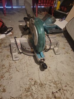 Miter Saw Makita