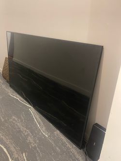 (Brand new $4300) 85 inch Samsung Frame TV w/ cable box, mount, and remote (cracked screen)