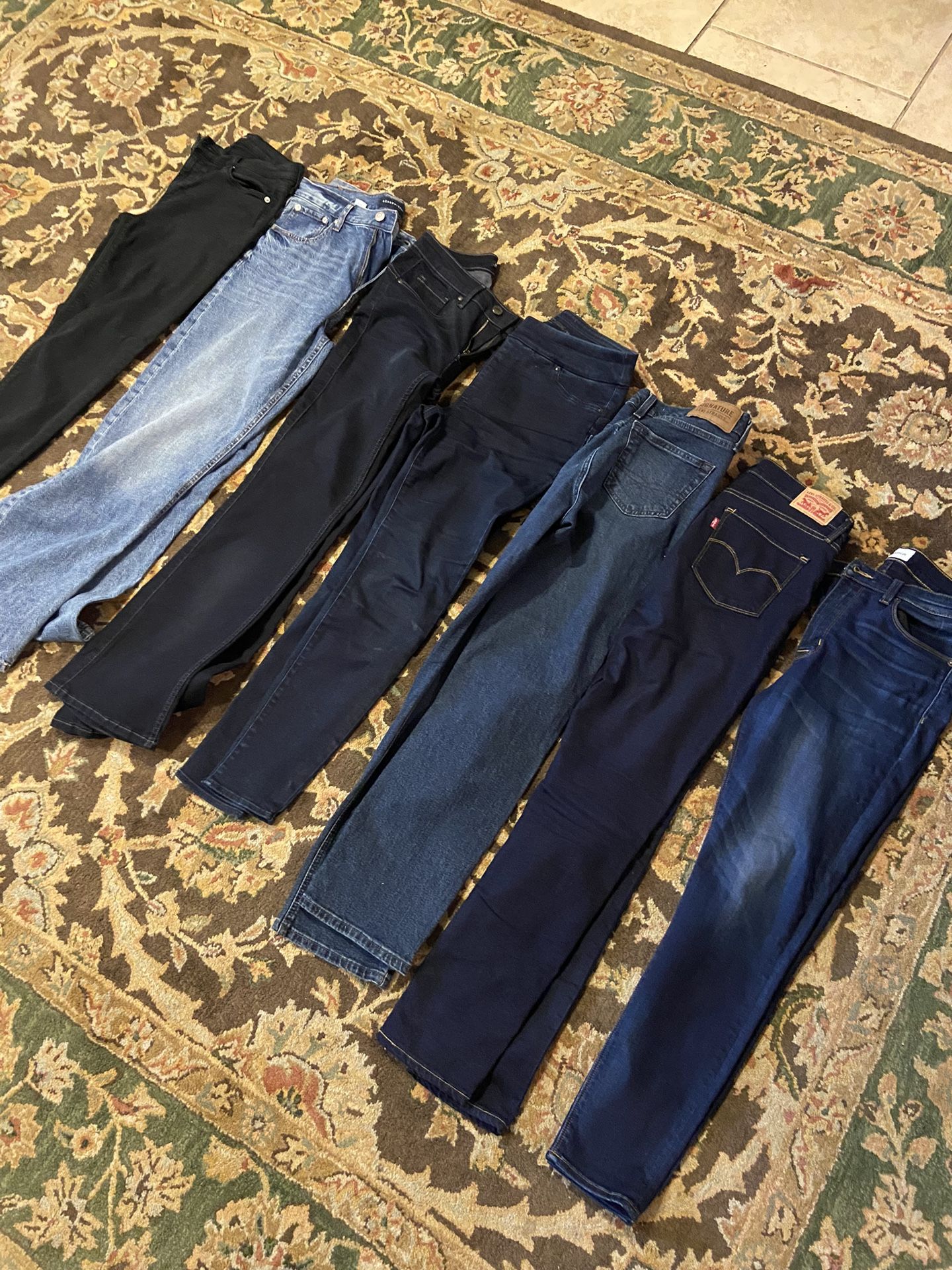 7 Pair Of Women’s Jeans. Size 29 & 30