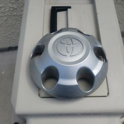 Toyota Tacoma Hub Cap Only 1 2005-2015