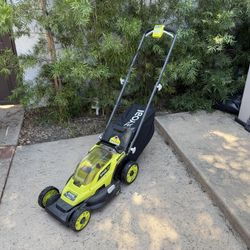 ONE+ 18V 13 in. Cordless Battery Walk Behind Push Lawn Mower 