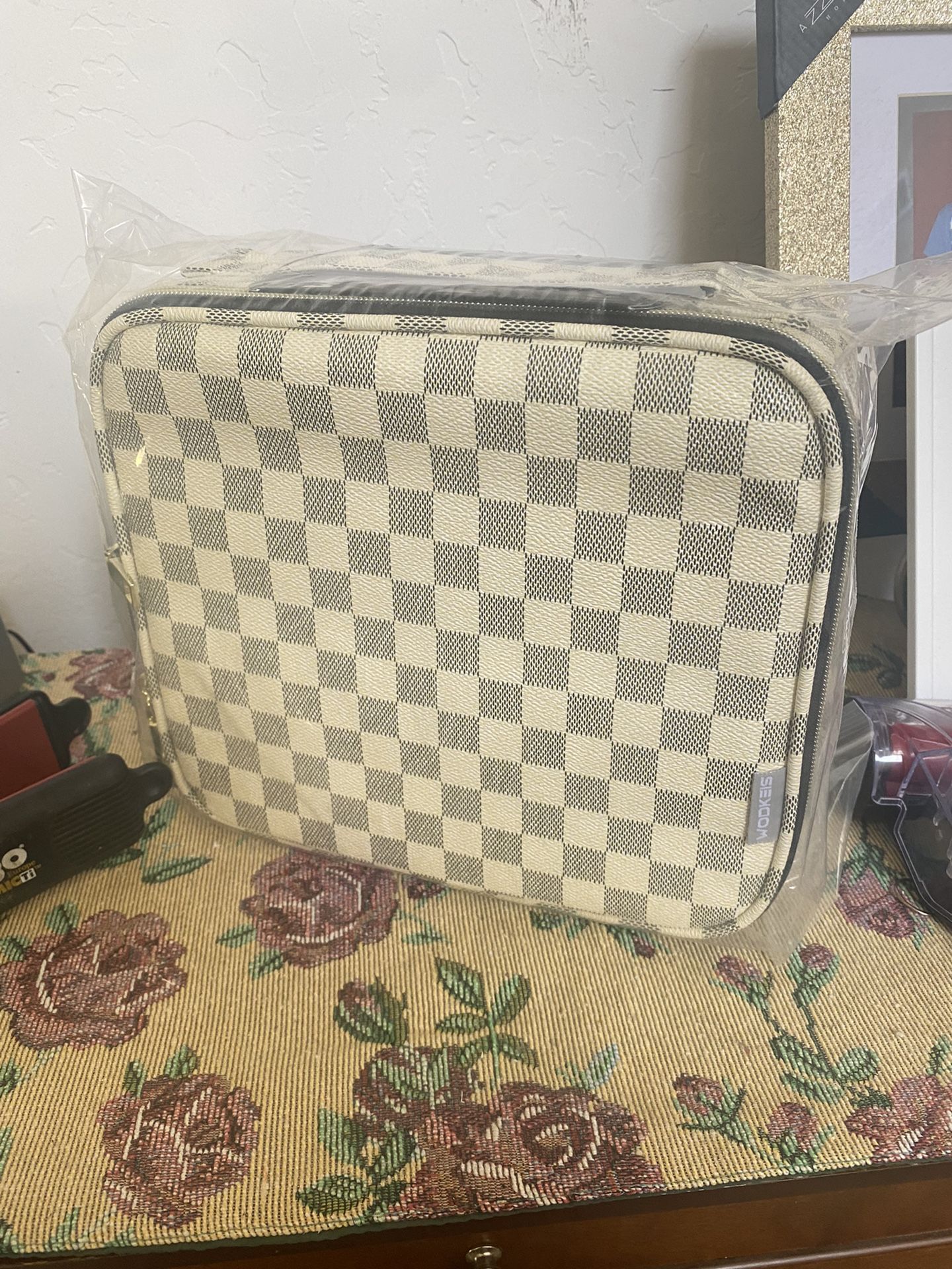 Makeup Box $15 Has Section And Brushes Pouch