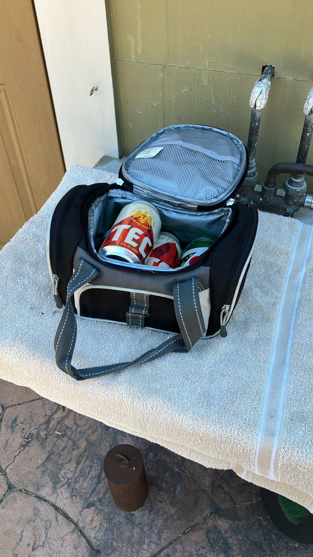 New Igloo Six Pack Cooler
