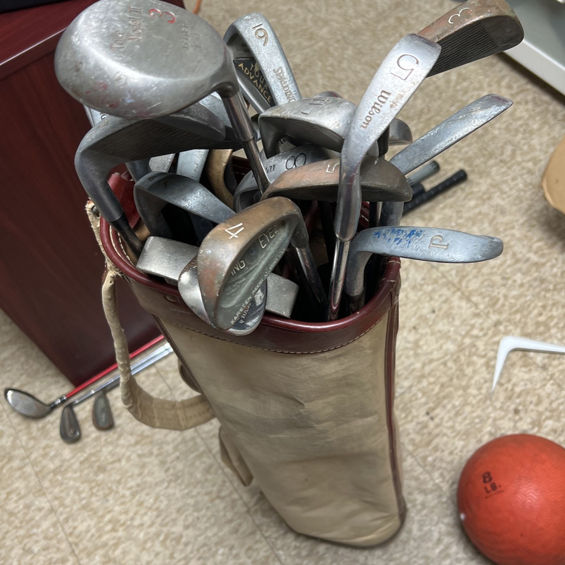Golf Clubs 