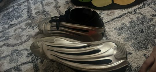 Harden volume 9 basketball shoes size 13