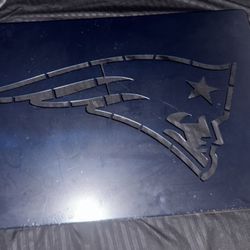 New England Patriots Sign 