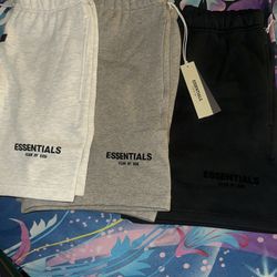 Essentials Shorts 