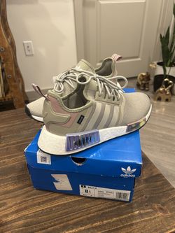 Adidas Women’s Size 8 1/2