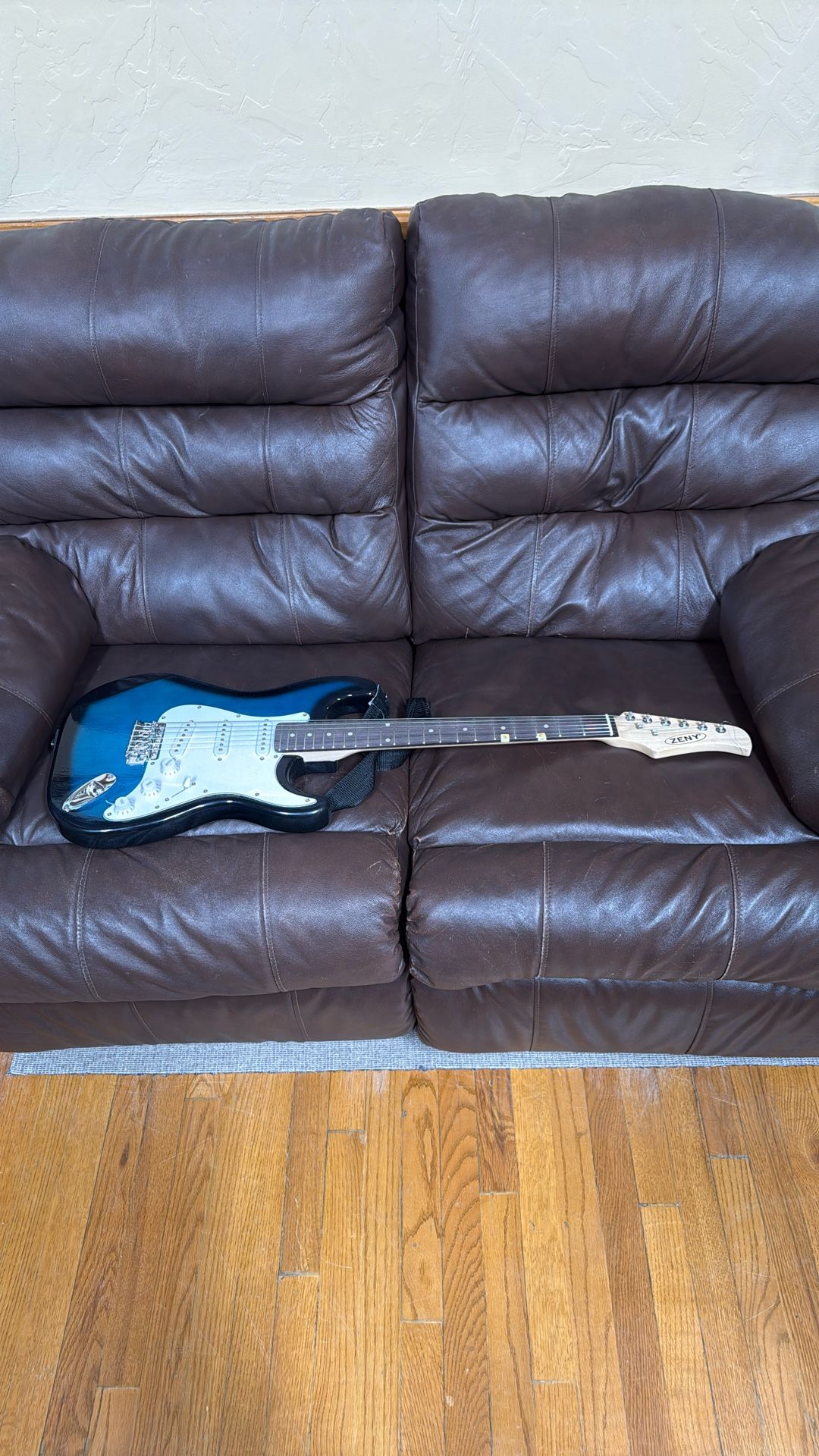 Good Condition Guitar