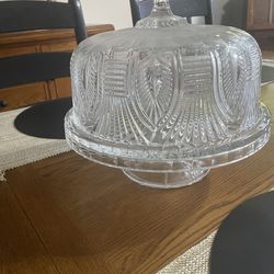 Crystal cake stand