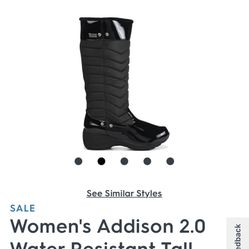 woman snow boots size 6 used one day like new 