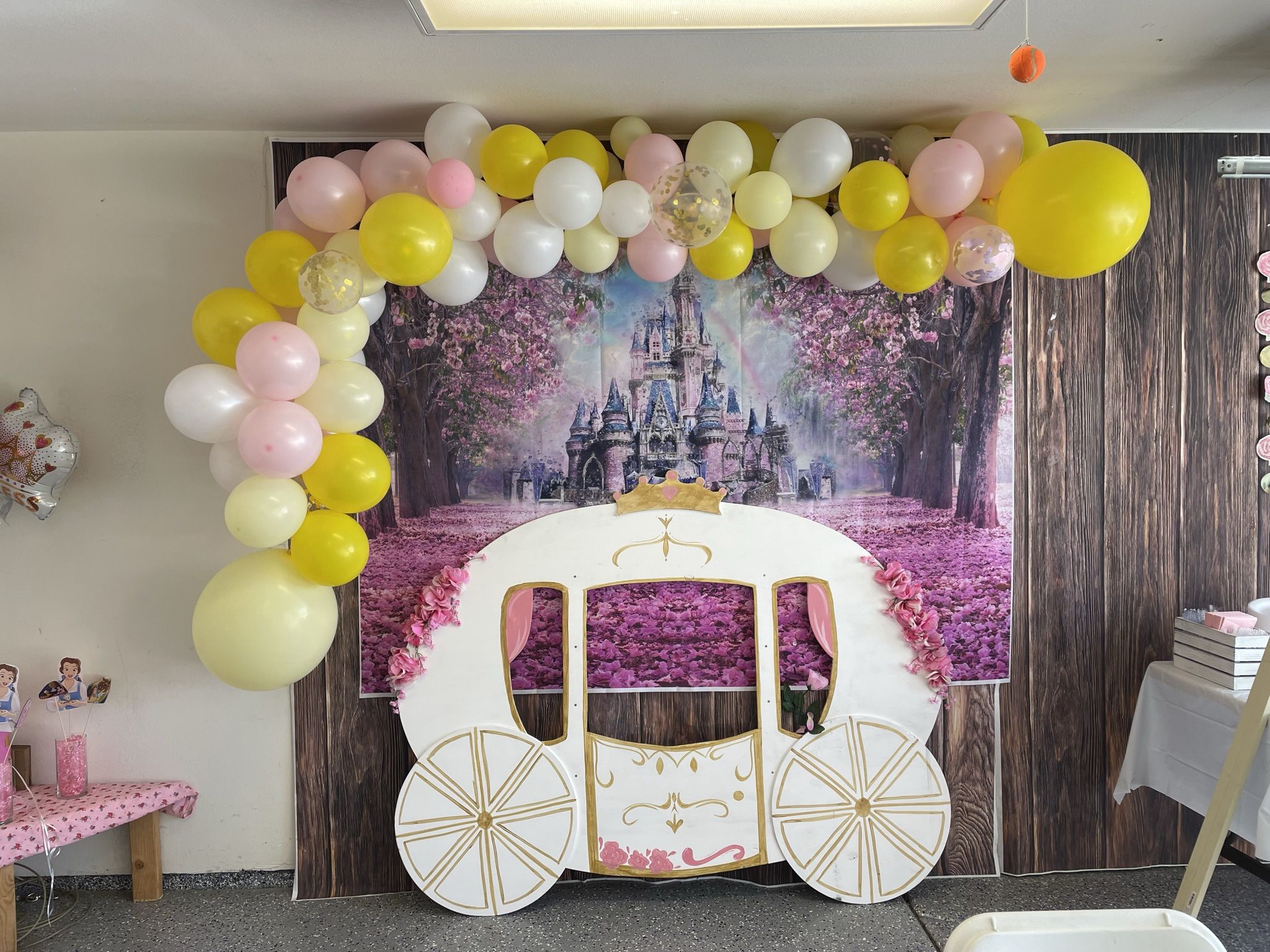 Carriage Party Photo Prop