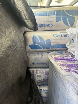 Walls and ceiling insulation all kinds and bundles are loose