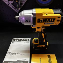 DEWALT 20V MAX Cordless 1/2 in. Impact Wrench (Tool Only).BRAND NEW 