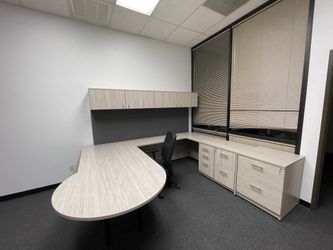 L-Shaped Desks with Hutch – Overhead Storage
