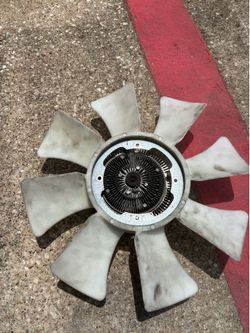 NISSAN HARDBODY FAN AND CLUTCH