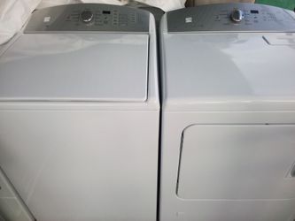 Like New Kenmore 600 HE Washer Dryer gas Set