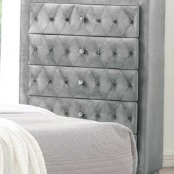 Silver chest new in box diamond studs