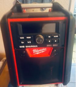 Milwaukee M18 Radio