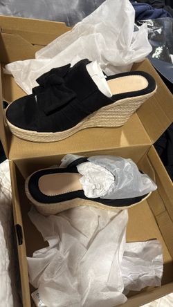 Black Wedges