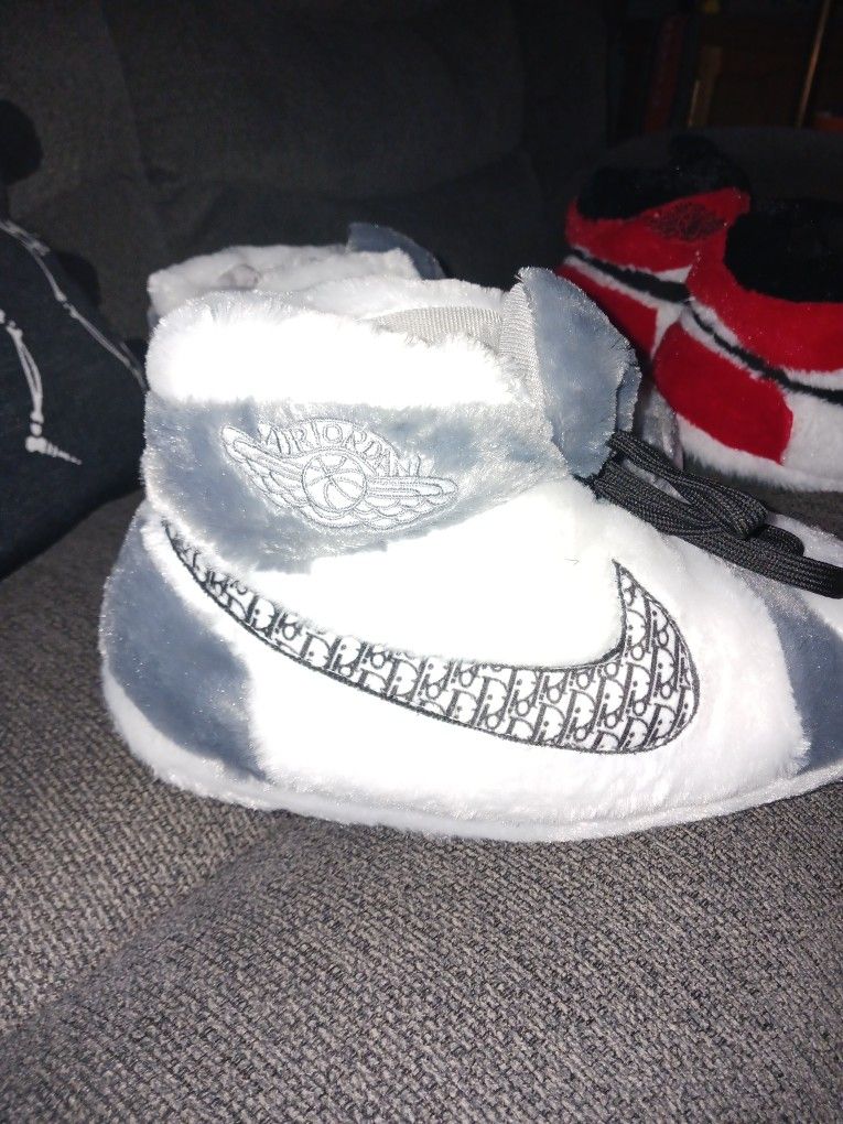 fluffy air jordan slippers