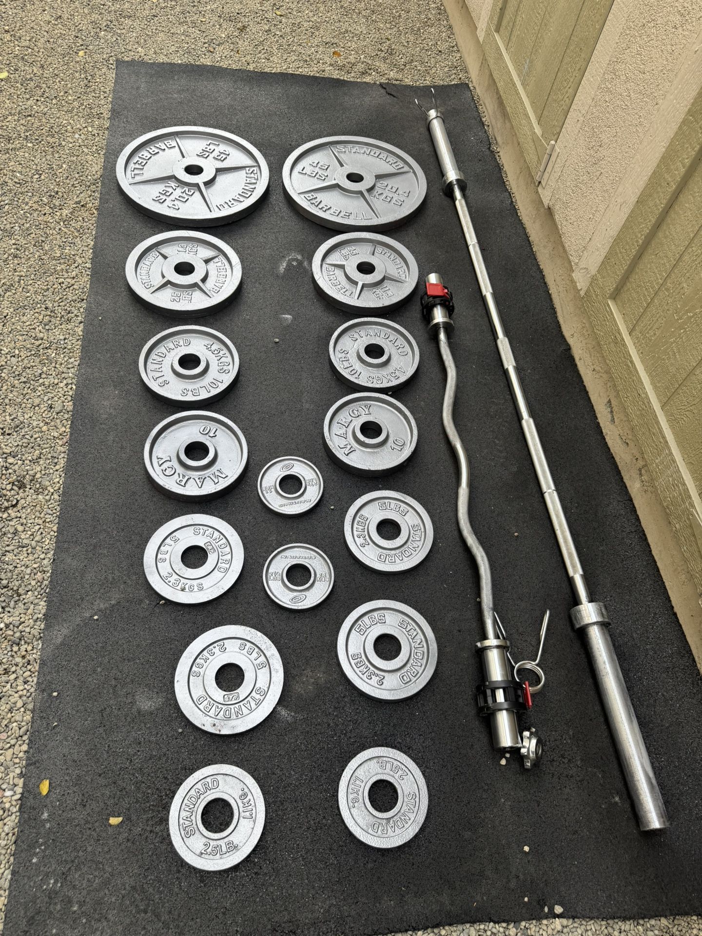 OLYMPIC WEIGHT PLATES AND BARS WITH COLLARS