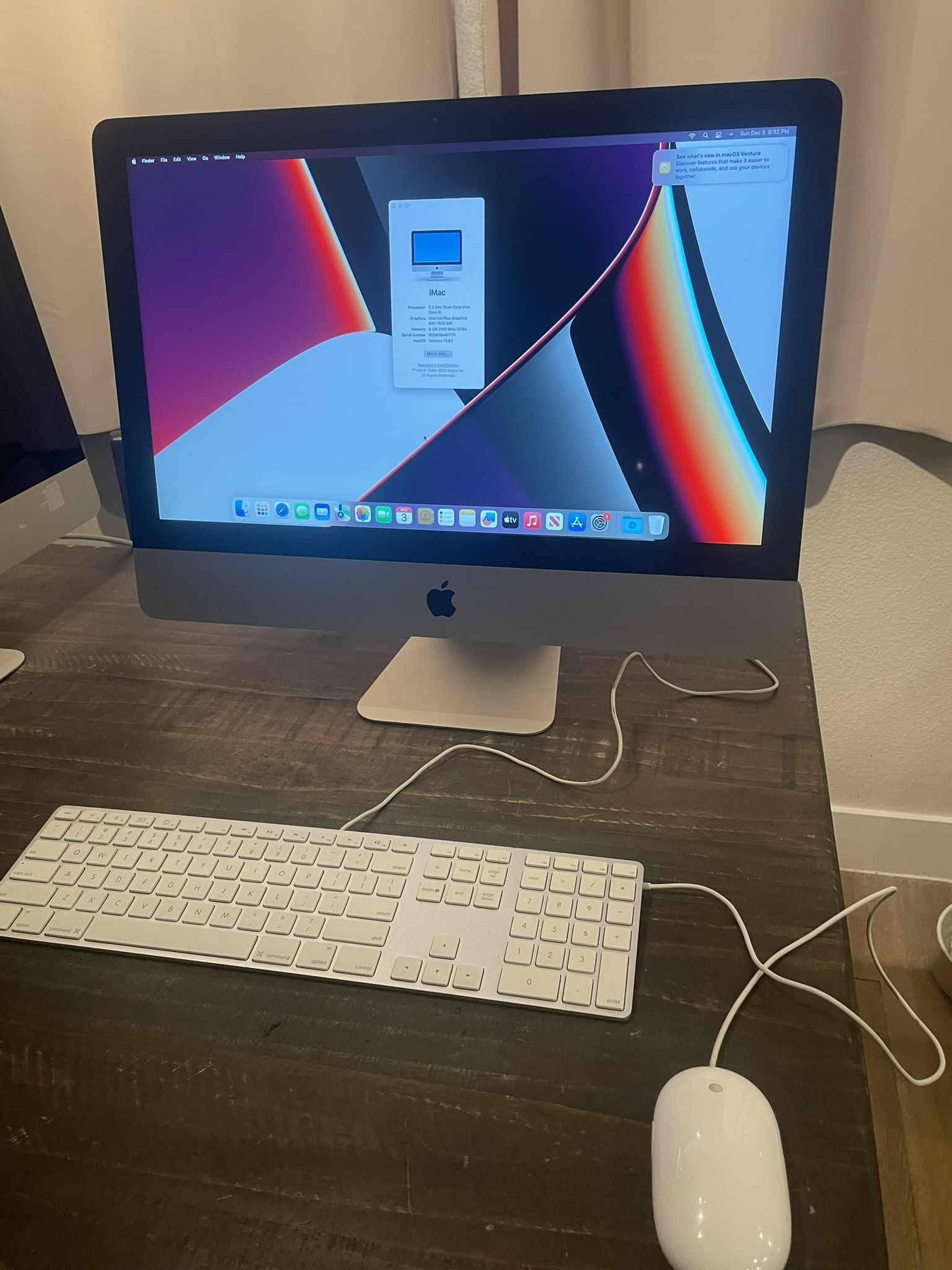 2017 Apple iMac 21.5-inch Screen 2.3ghz i5 Processor 8gb Ram 1tb Hard Drive. Wired Keyboard & Mouse