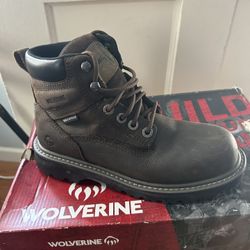 Women Wolverine Steel Toe Boots. 