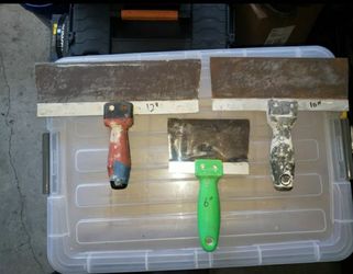 Drywall knives