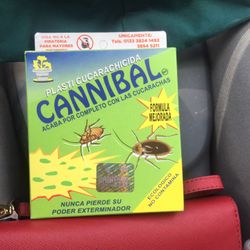 Cucarachas cannibal