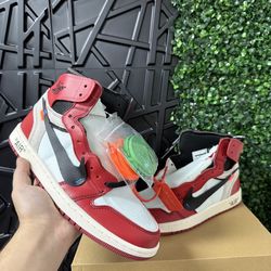 Aj1 Nike Air jordan 1 High  off white Chicago Red Size 7,7.5,8,8.5,9,9.5,10,10.5,11,12