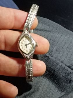 10k Vintage Bulova 17 jewel