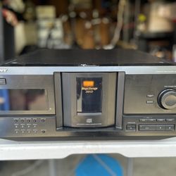 Sony 200 CD Player Model CDP-CX235