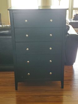 5-Drawer Black Dresser / Chest of Drawers – Great Storage