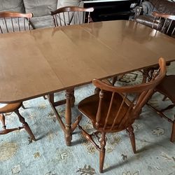 ETHAN ALLEN, Maple Nutmeg Drop Leaf Dining Table w/2 Leafs & 6 Matching Chairs