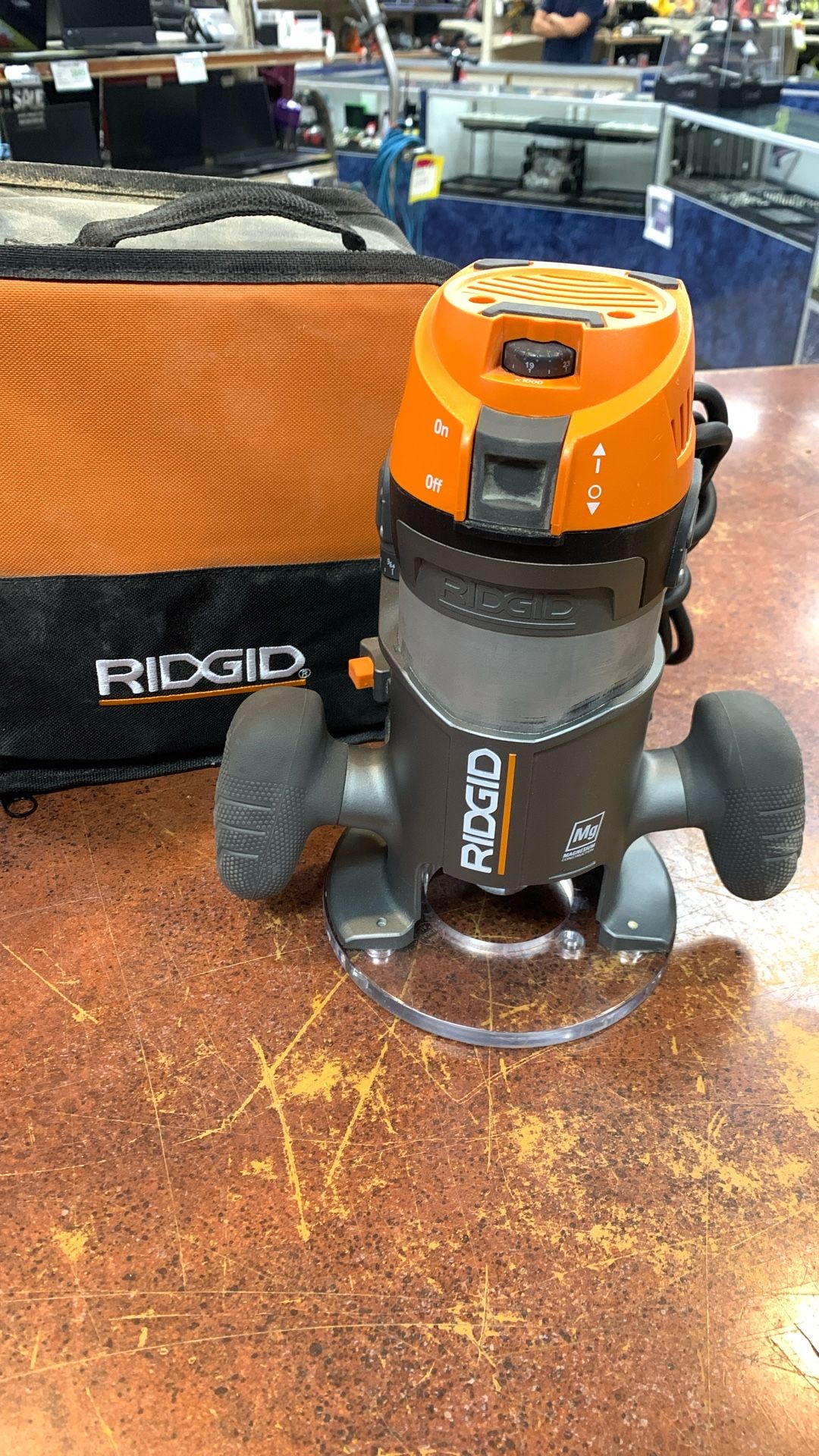 Rigid Router R2920 Ridgid 2HP Multi Base Router Combo for Sale in San Antonio, TX - OfferUp