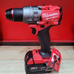 Milwaukee Hammer Drill With 5.0 Battery 