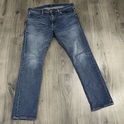 Polo•,                  Ralph•,                     Jeans••},••
