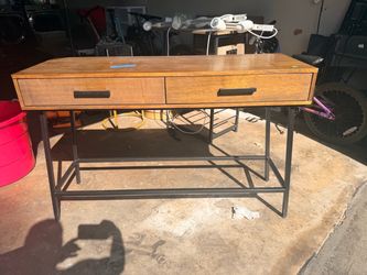 2 Drawer table