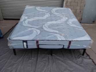 Brand New King Size Sealy Posturepedic Pro Lacey Included Sleepy's Basic Mattress only.