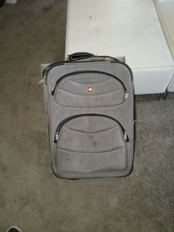 Swissgear 24 inch suitcase