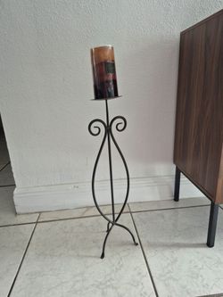 Candle holder