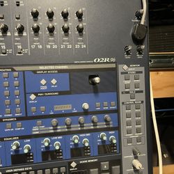 Mixer Yamaha 02R96